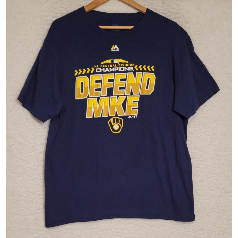 Majestic Milwaukee Brewers 2018 NL Central Division Champions Tshirt Size L 1325